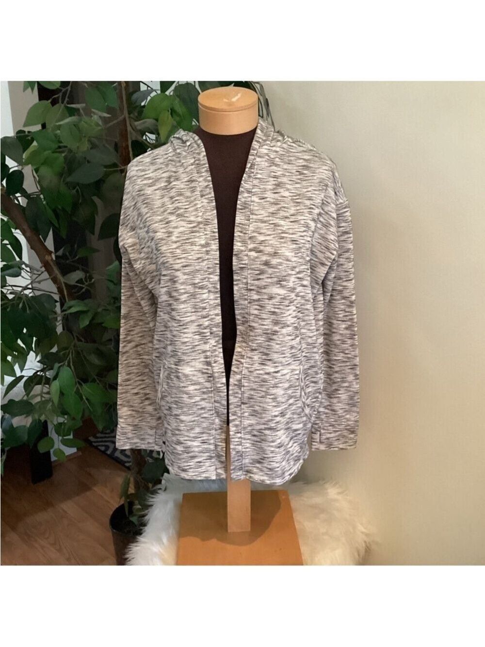 C9 Champion long sleeve open front hooded sweatshirt Woman’s XL 14/16